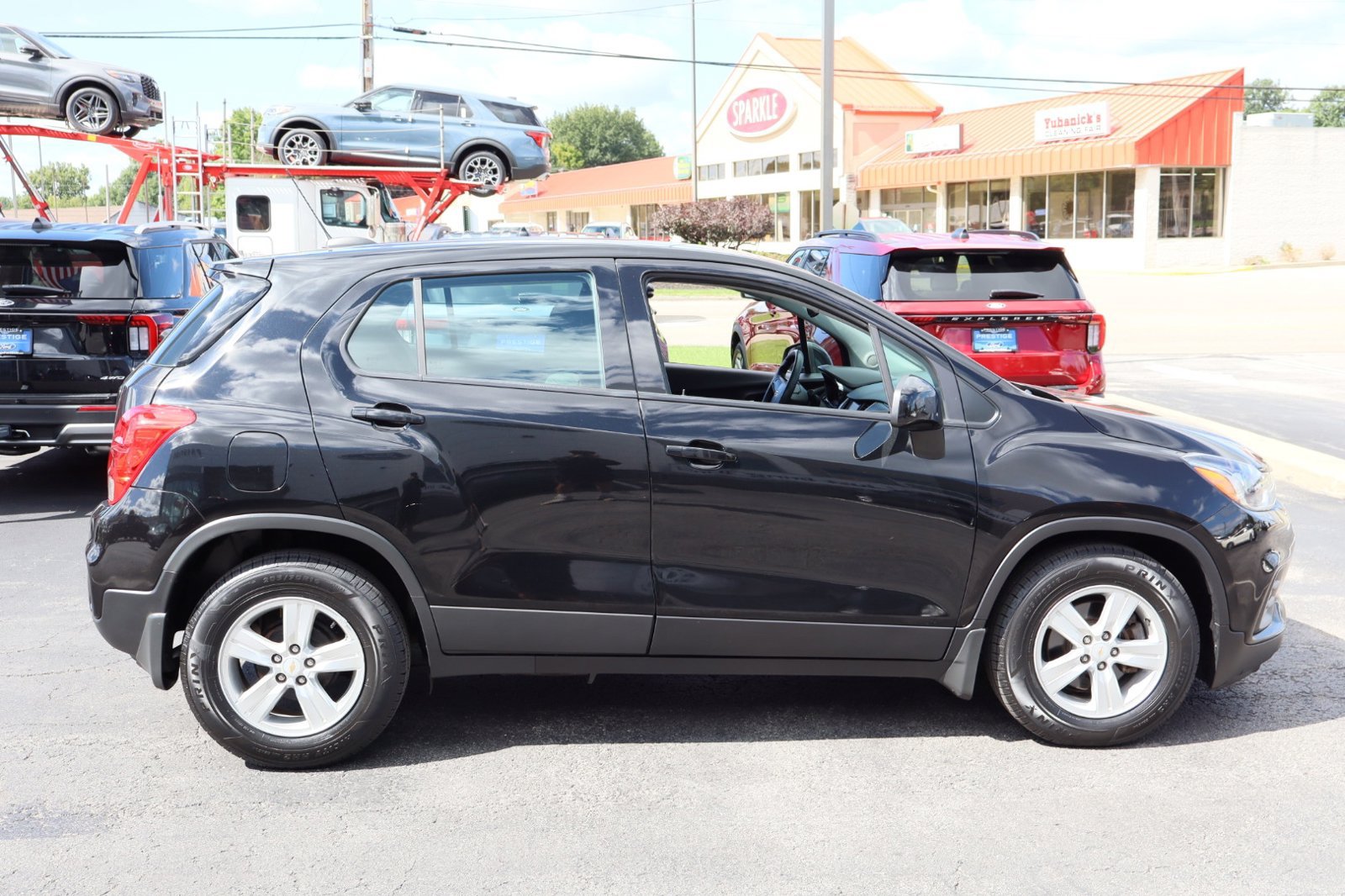 Used 2020 Chevrolet Trax LS w/ LPO, Protection Package FWD image 7