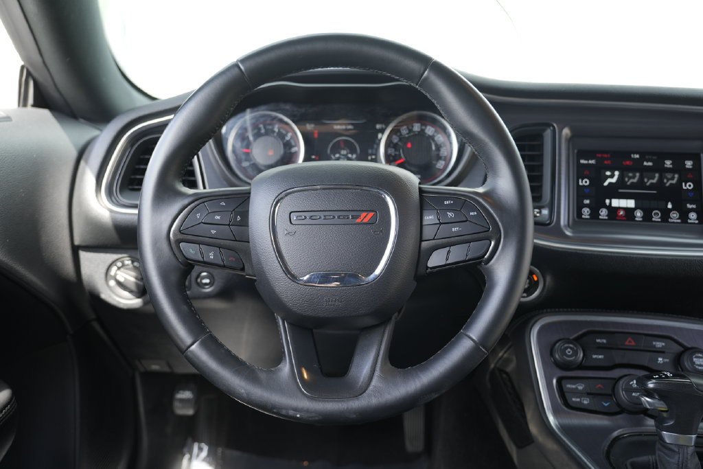 Used 2018 Dodge Challenger SXT RWD image 33