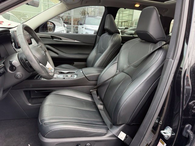 Used 2023 INFINITI QX60 Luxe w/ Cargo Package AWD/4WD image 3