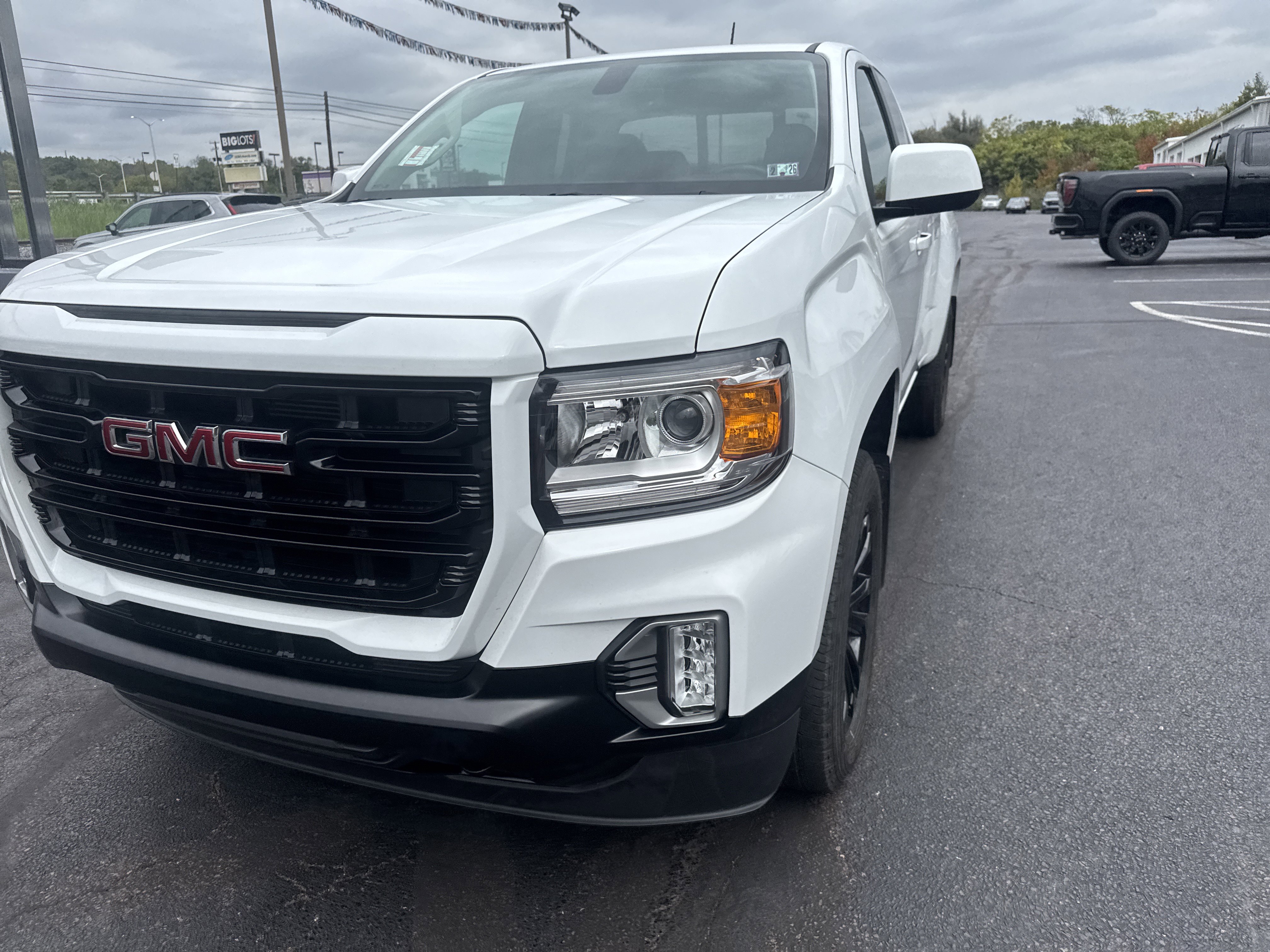 Used 2022 GMC Canyon Elevation image 10