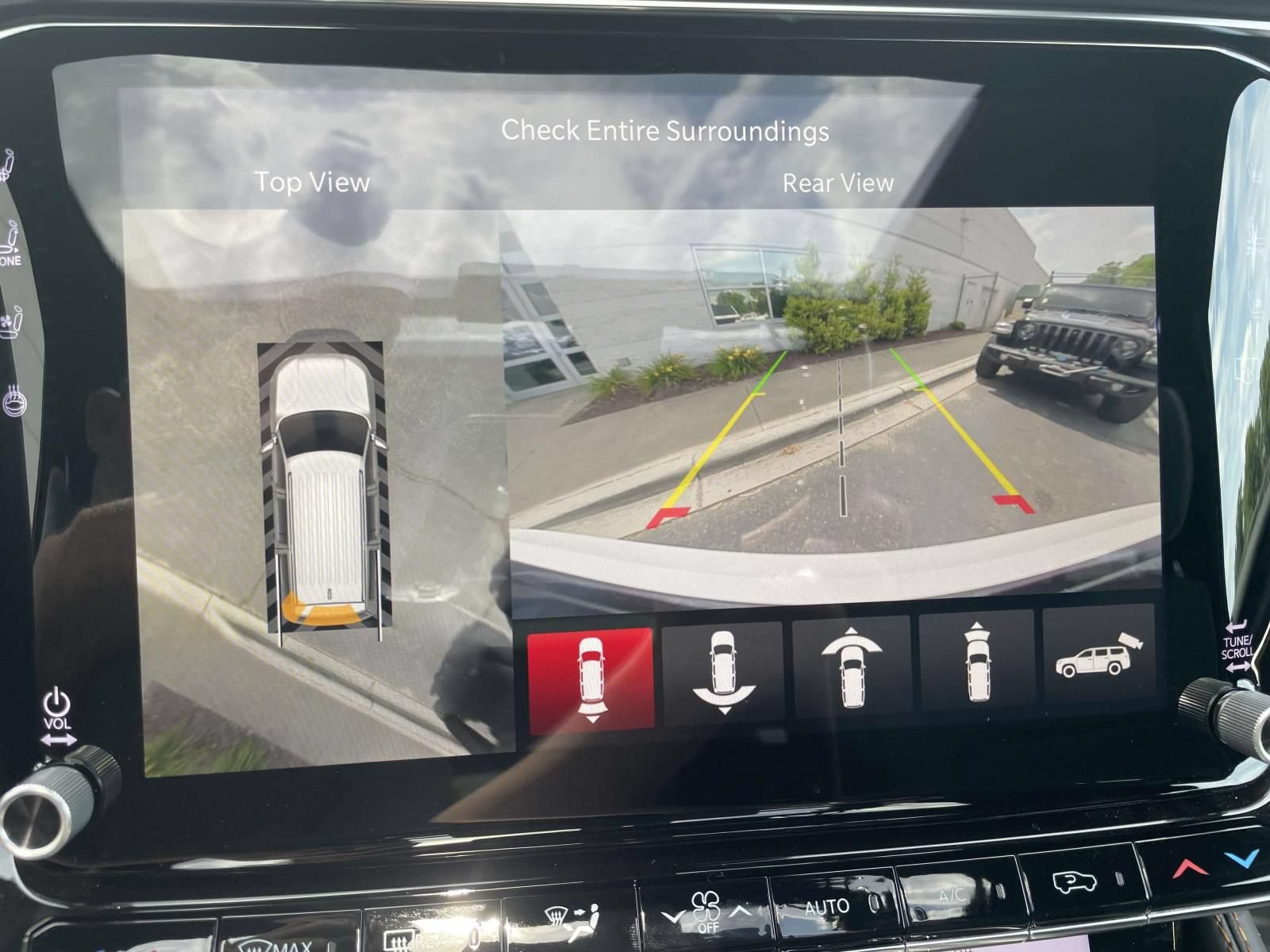 New 2026 Jeep Grand Wagoneer L Summit AWD/4WD image 28