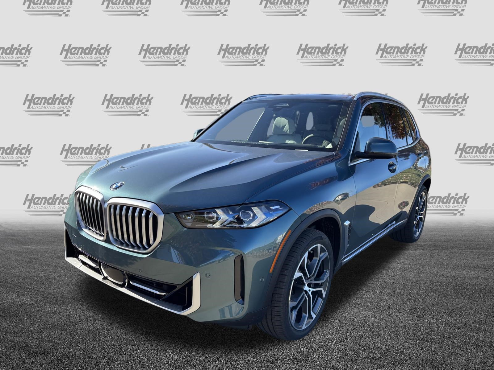 Certified 2026 BMW X5 sDrive40i w/ Climate Comfort Package RWD image 5