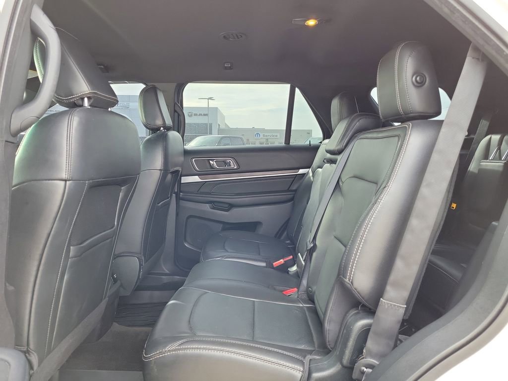 Used 2018 Ford Explorer Limited w/ Equipment Group 301A image 11
