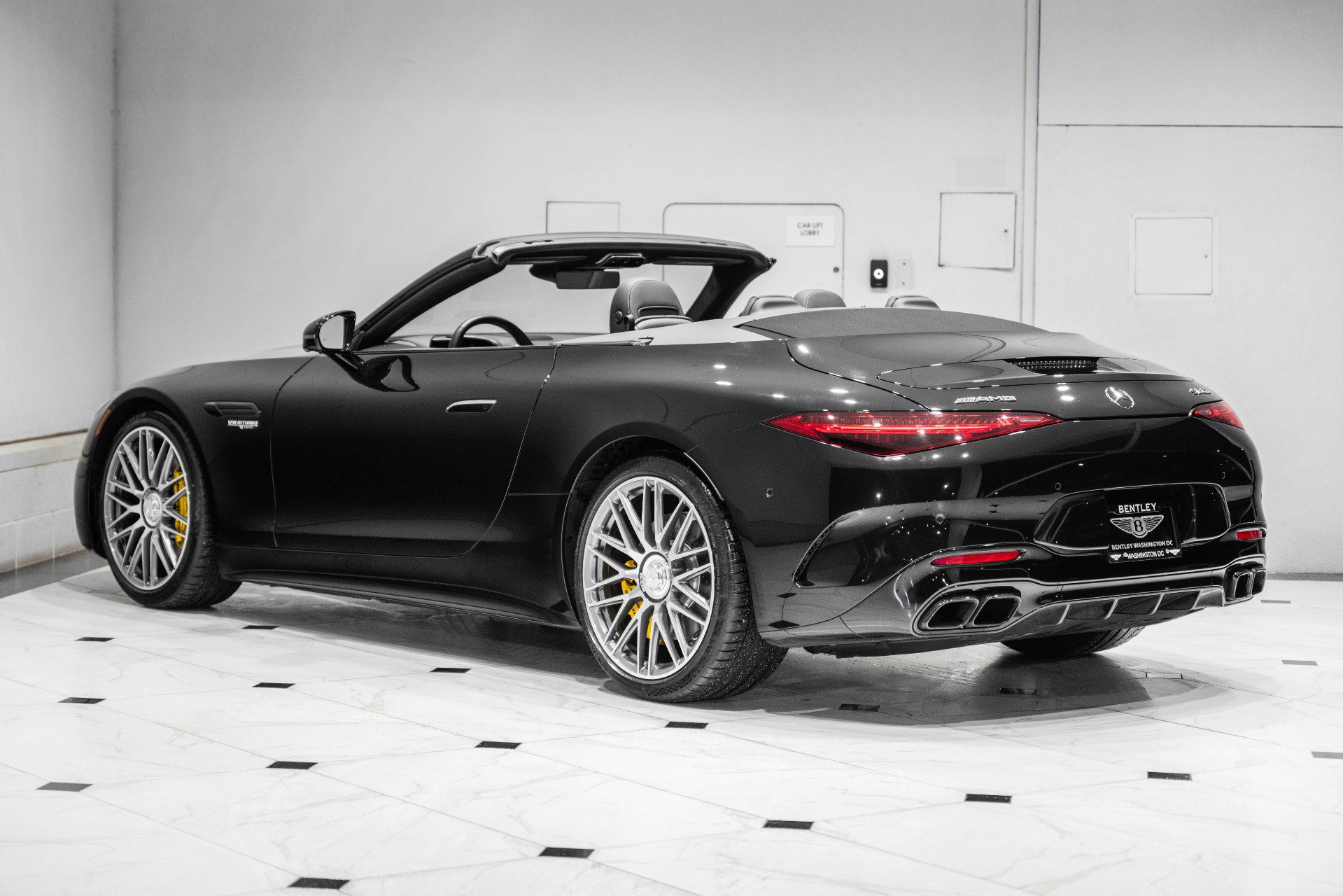 Used 2023 Mercedes-Benz SL 63 AMG 4MATIC image 7