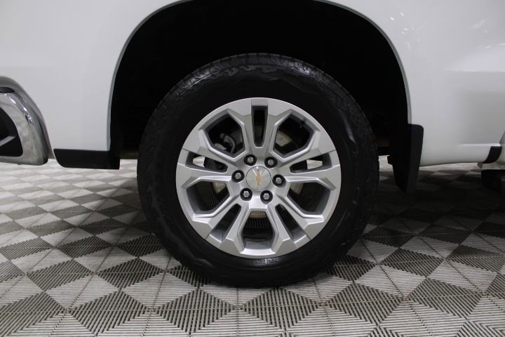 Used 2025 Chevrolet Silverado 1500 LTZ image 51