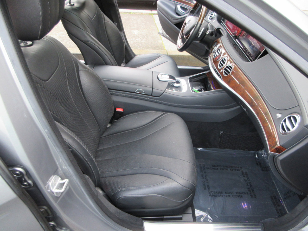 Used 2015 Mercedes-Benz S 550 Sedan image 23