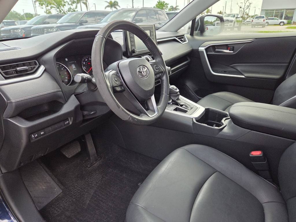 Used 2022 Toyota RAV4 XLE Premium FWD image 29