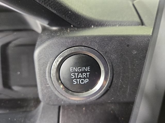 Used 2025 Toyota 4Runner SR5 AWD/4WD image 25