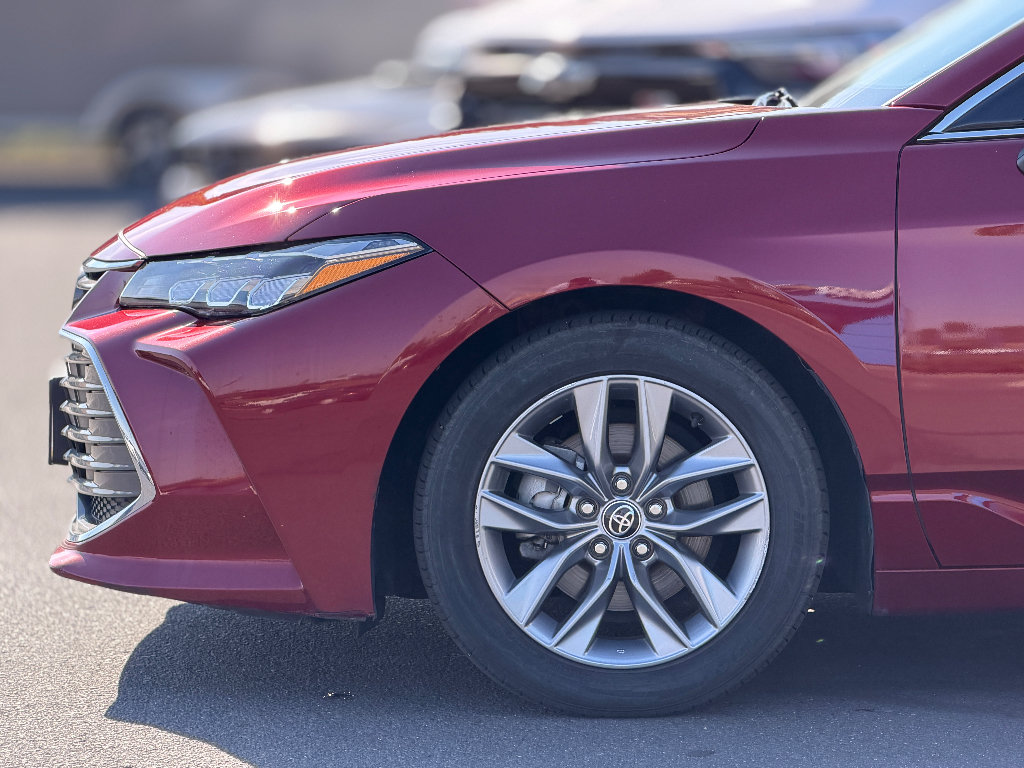Used 2022 Toyota Avalon XLE FWD image 15