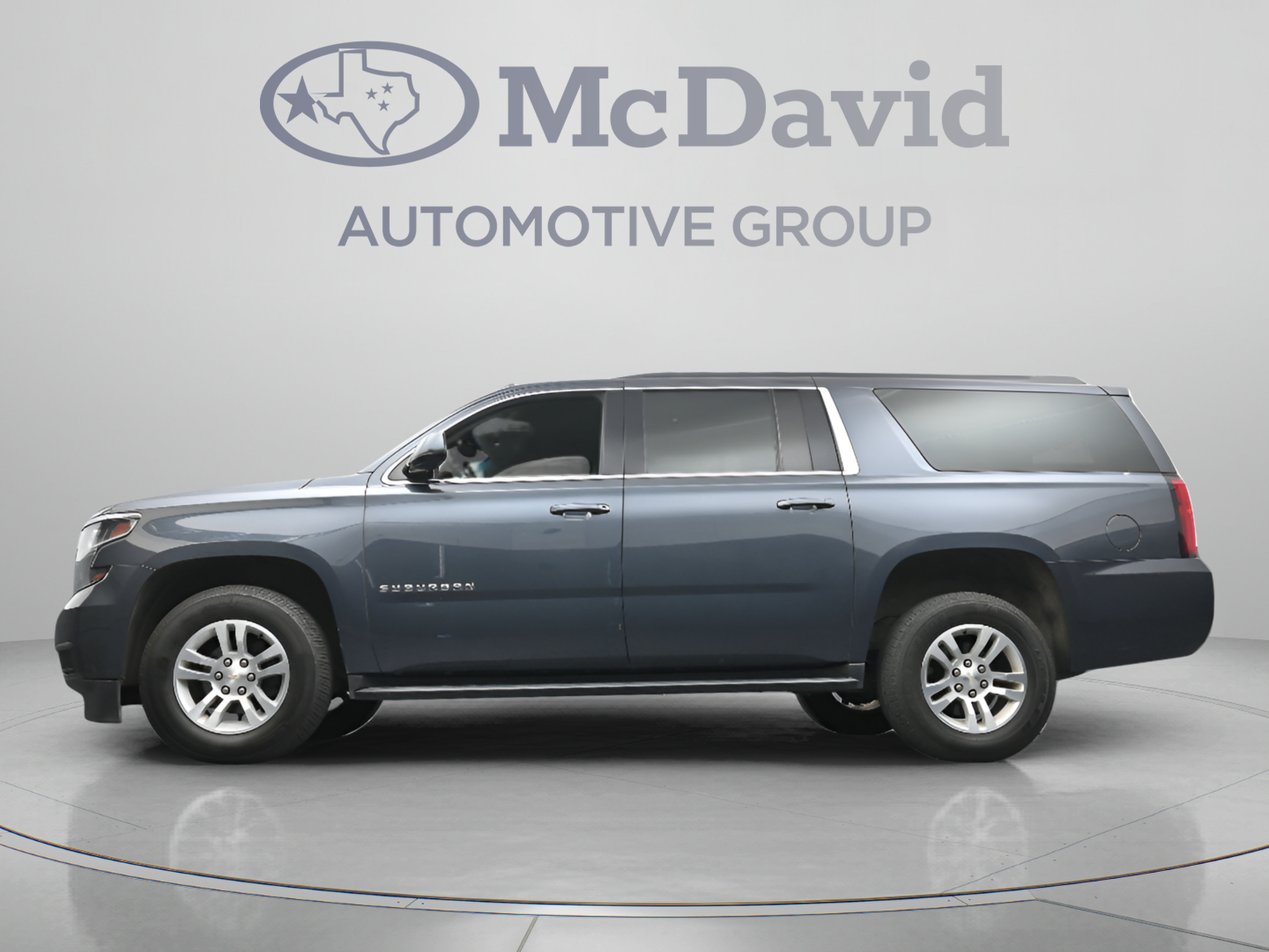 Used 2020 Chevrolet Suburban LS RWD image 28