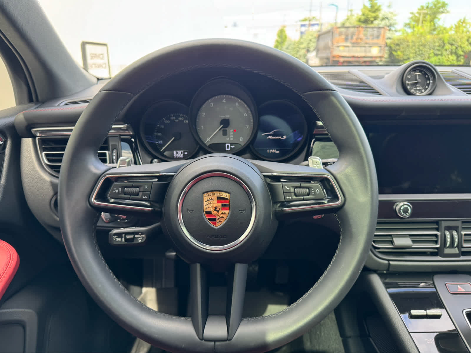 Used 2026 Porsche Macan S AWD/4WD image 15