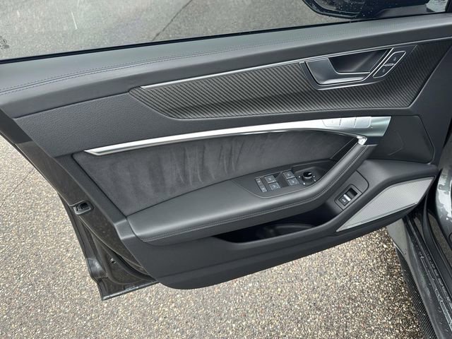 Used 2022 Audi RS 6 image 21