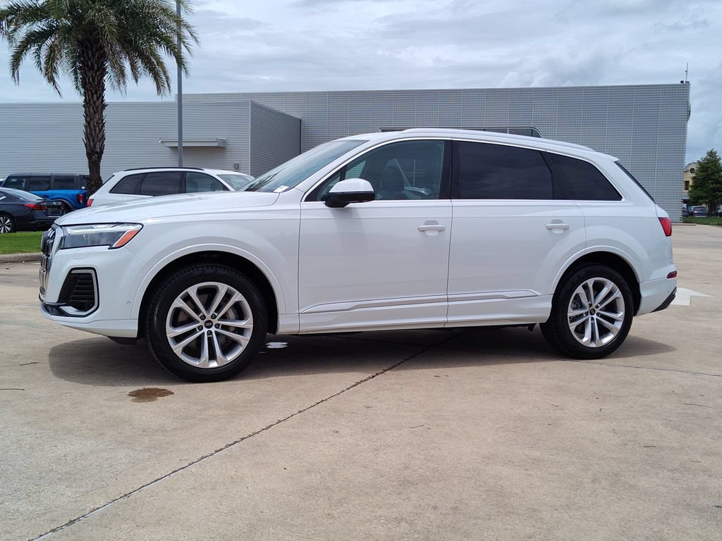 Used 2025 Audi Q7 2.0T Premium w/ Convenience Package AWD/4WD image 3