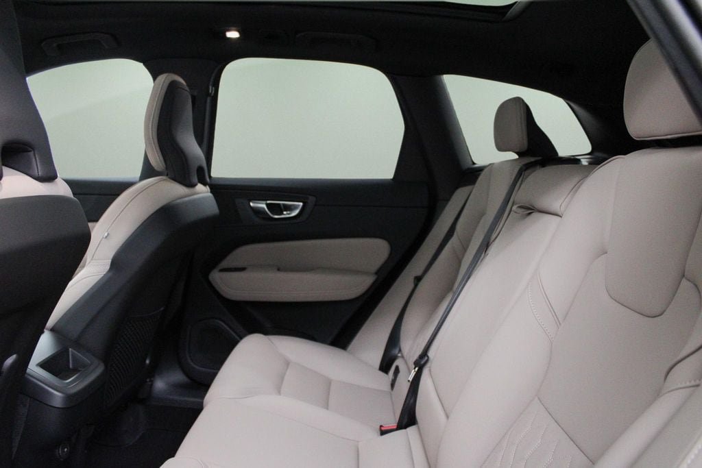 New 2026 Volvo XC60 B5 Core AWD/4WD image 26