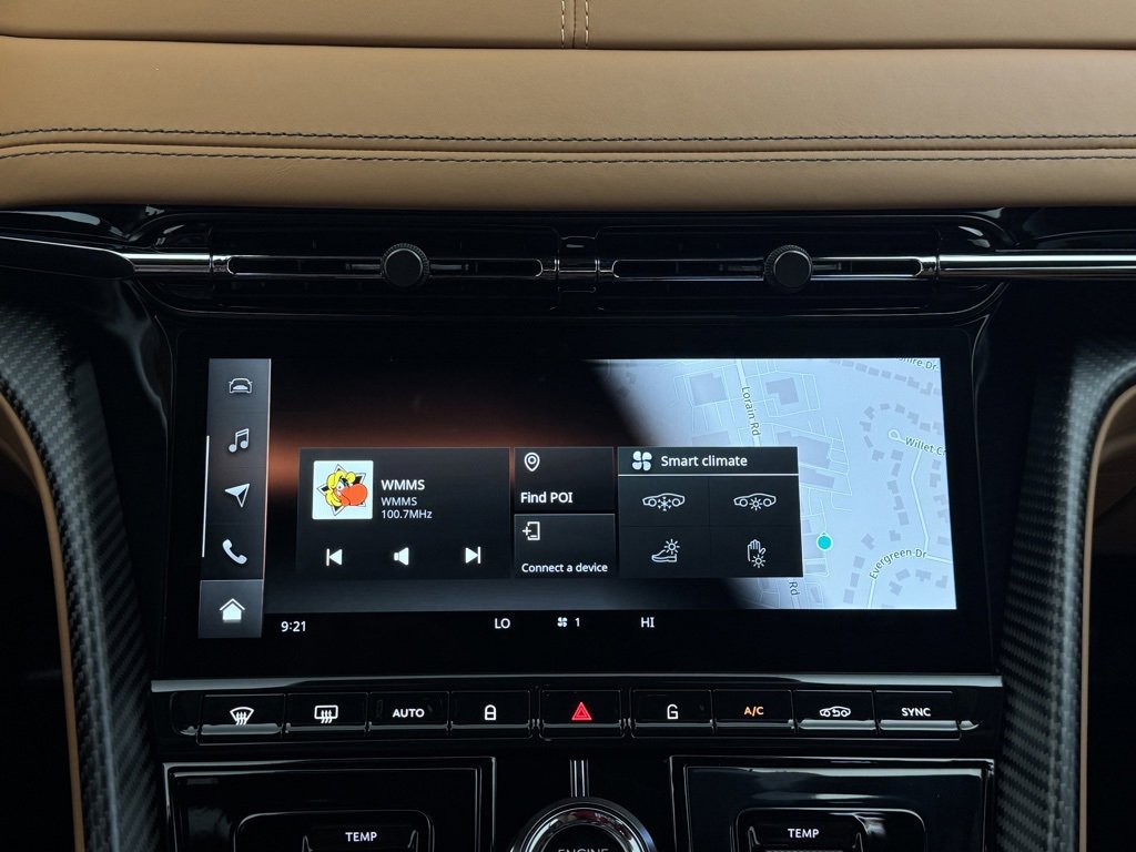 Used 2025 Aston Martin DB12 Coupe image 26