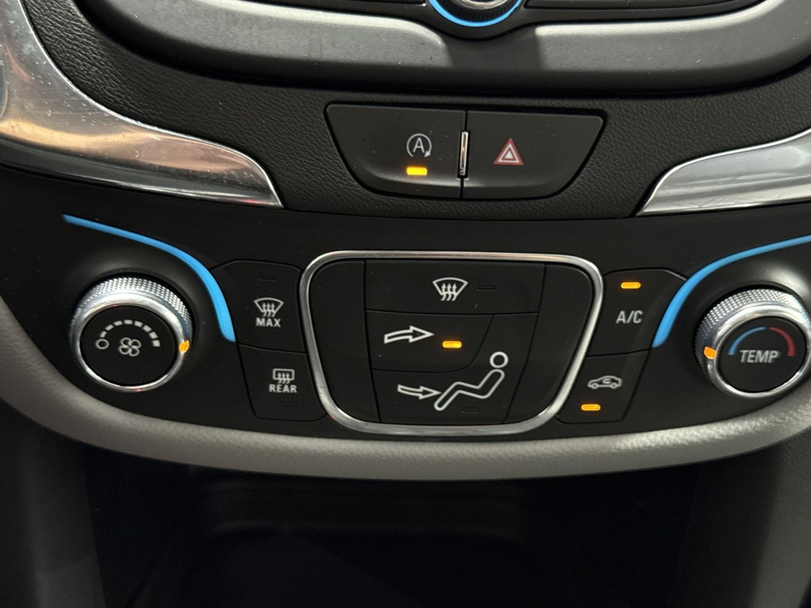 Used 2024 Chevrolet Equinox LS w/ LS Convenience Package FWD image 22
