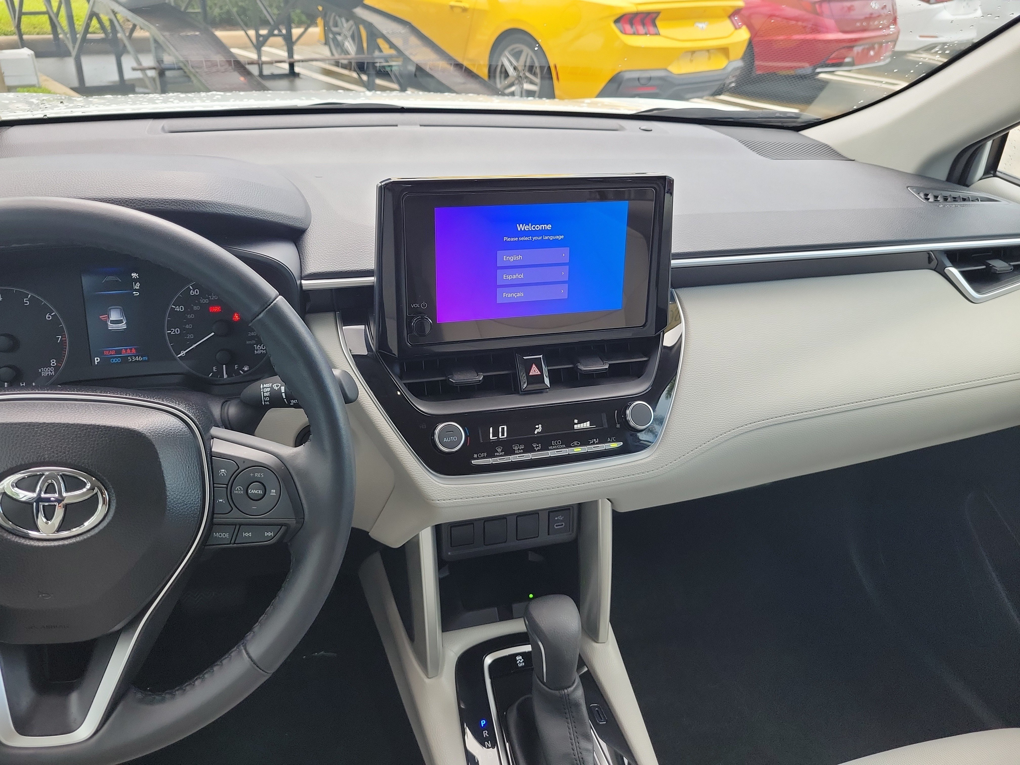 Used 2025 Toyota Corolla Cross LE FWD image 18