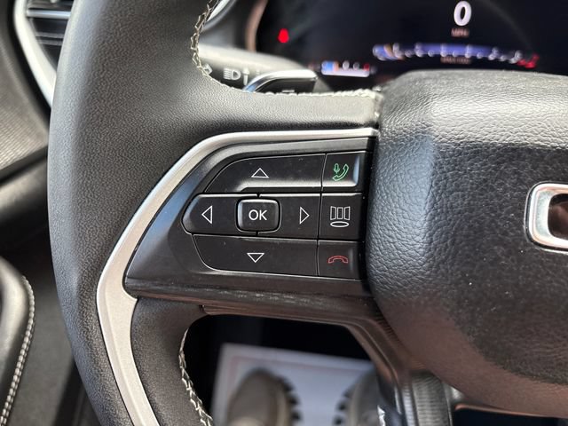 Used 2024 Jeep Grand Cherokee L Altitude AWD/4WD image 11