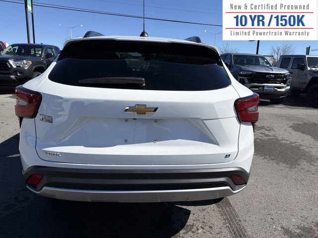 Used 2024 Chevrolet Trax LT w/ LT Convenience Package image 8