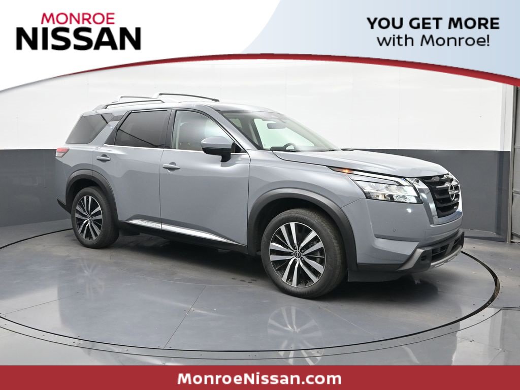 Used 2023 Nissan Pathfinder Platinum w/ Cargo Package
