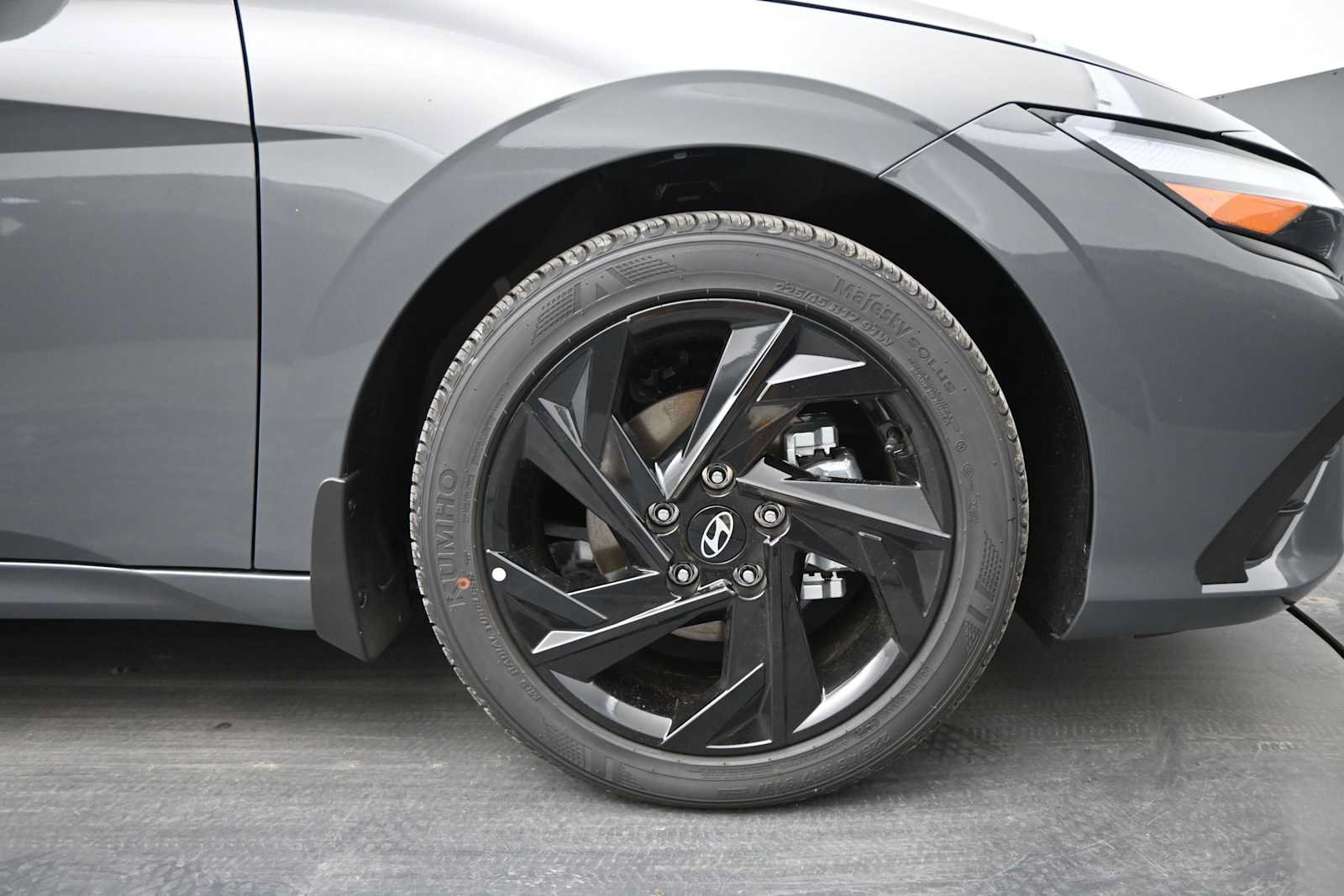 New 2026 Hyundai Elantra SEL Sport FWD image 9