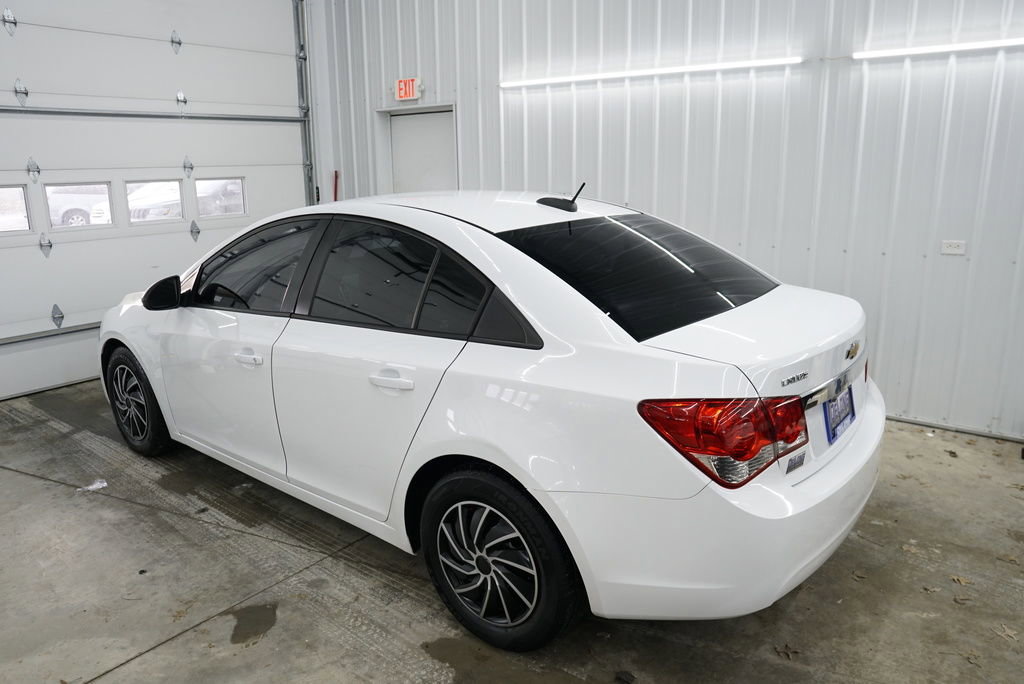 Used 2016 Chevrolet Cruze L FWD image 9