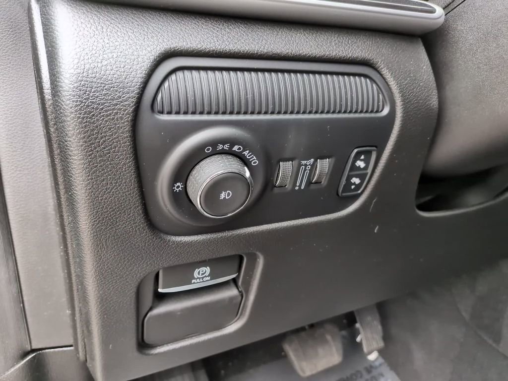 Used 2026 Jeep Grand Wagoneer Limited image 23