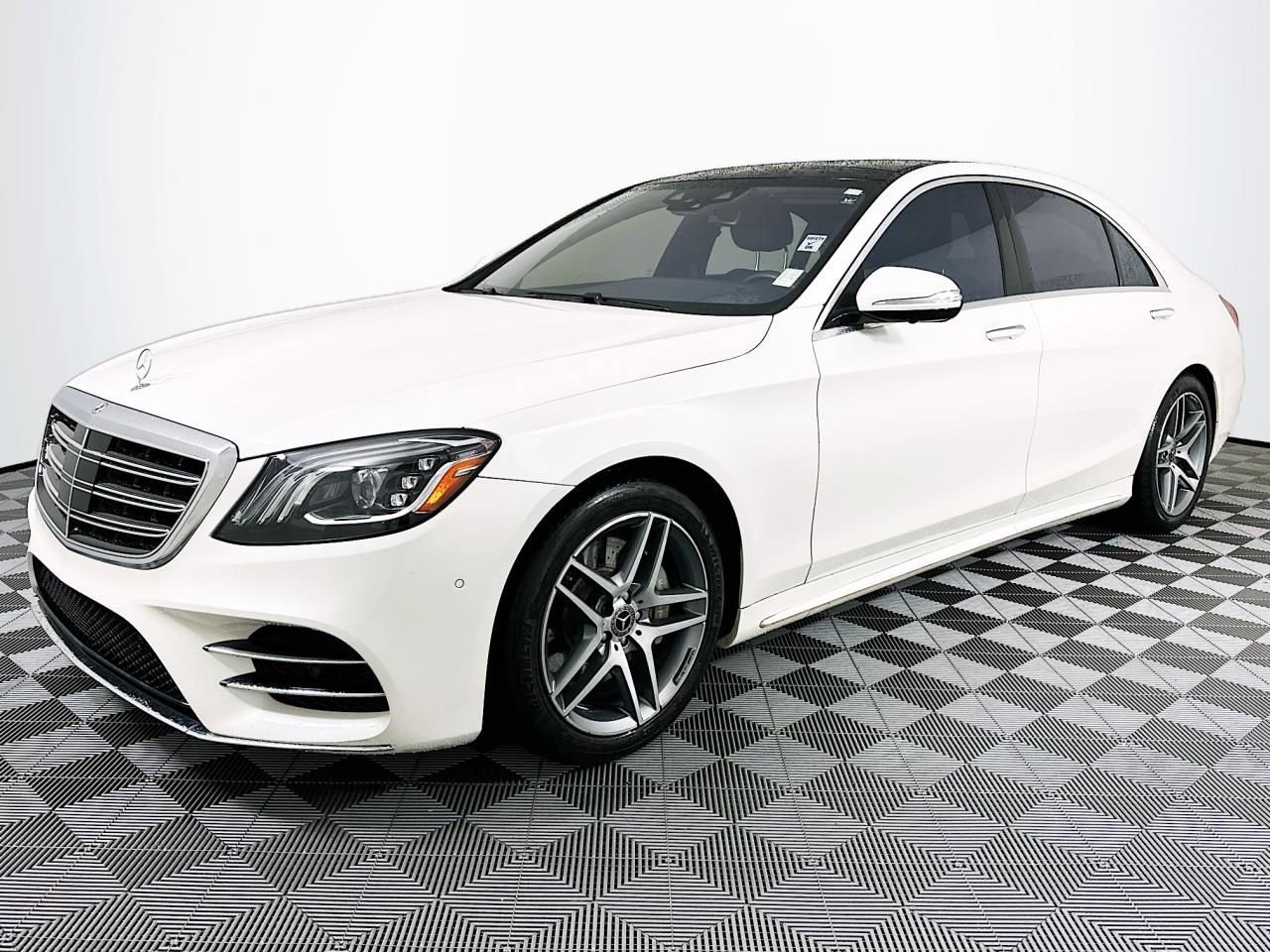 Used 2018 Mercedes-Benz S 560 Sedan image 6