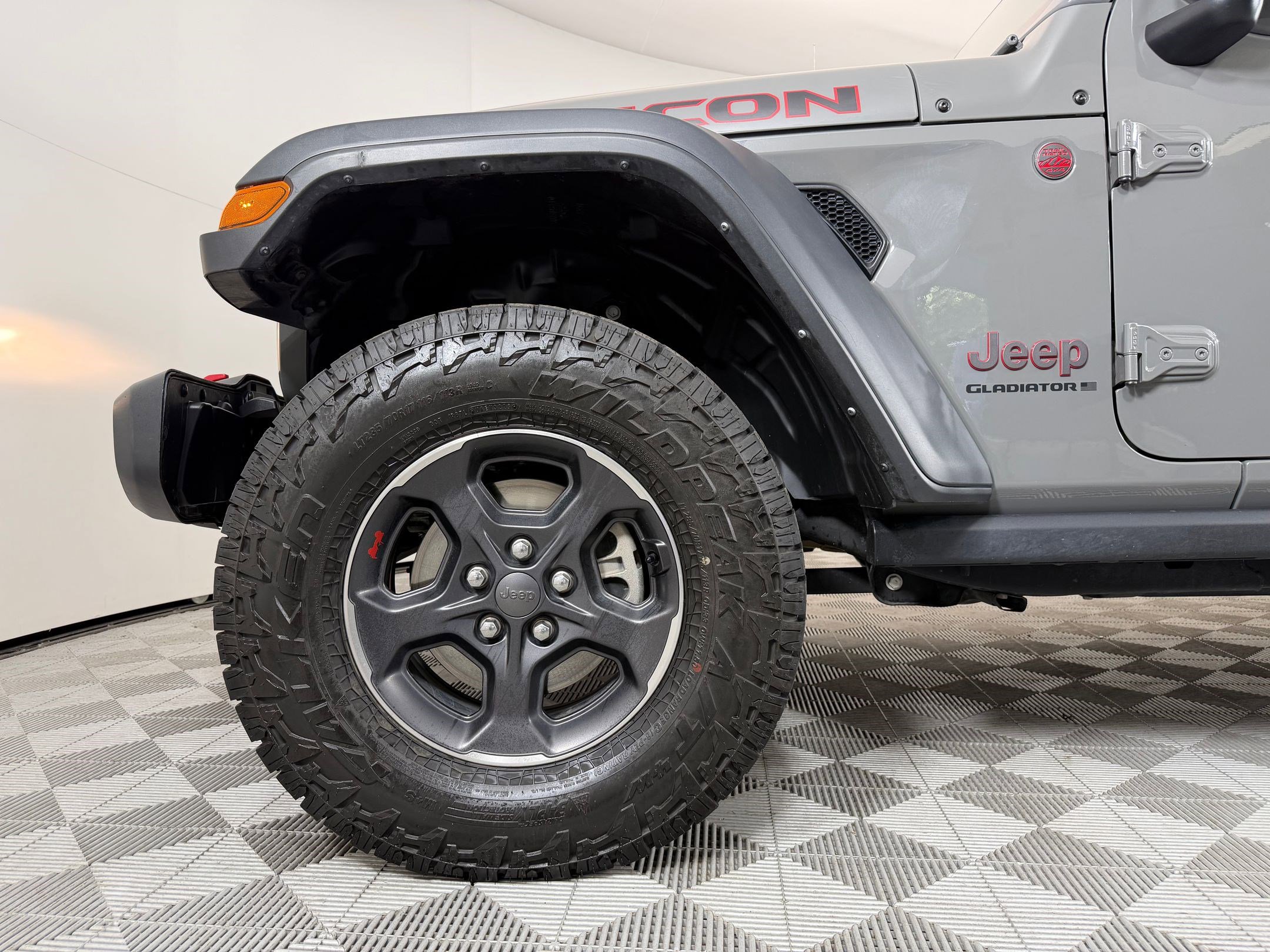 Used 2023 Jeep Gladiator Rubicon w/ Trailer Tow Package AWD/4WD image 11