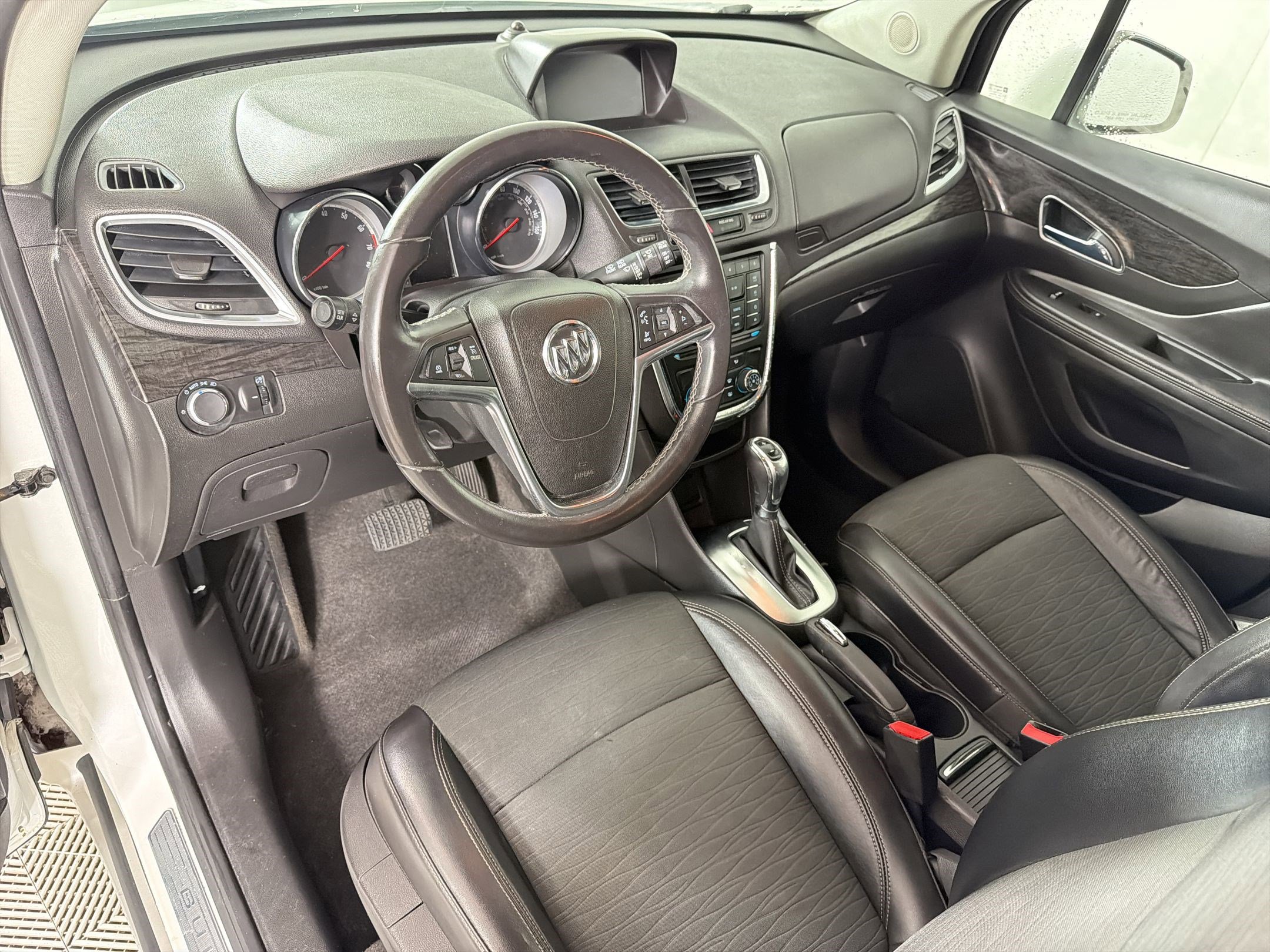 Used 2016 Buick Encore FWD image 4