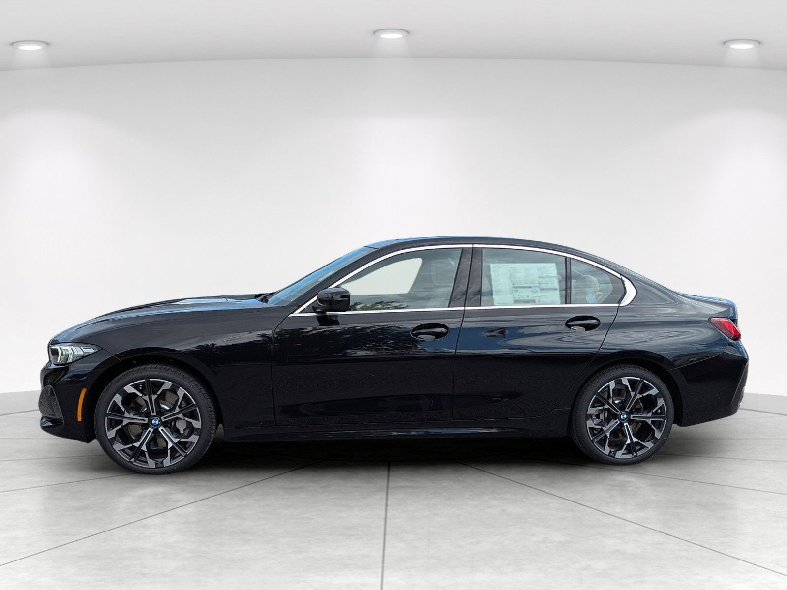 New 2026 BMW 330i xDrive Sedan w/ Premium Package AWD/4WD image 4