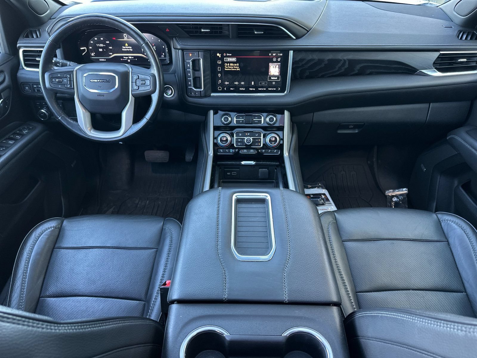 Used 2022 GMC Yukon XL Denali AWD/4WD image 12