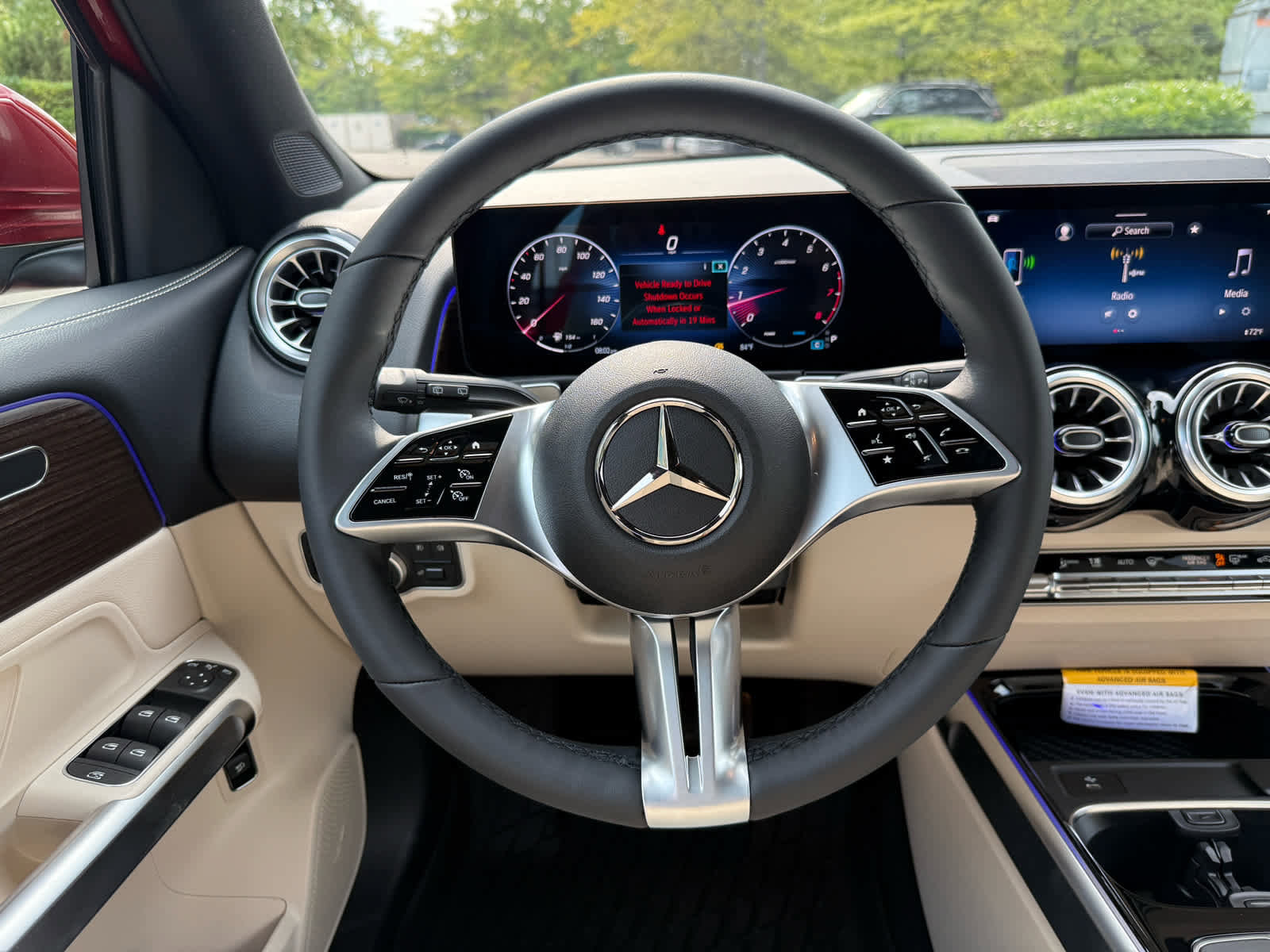 Used 2026 Mercedes-Benz GLB 250 4MATIC image 14