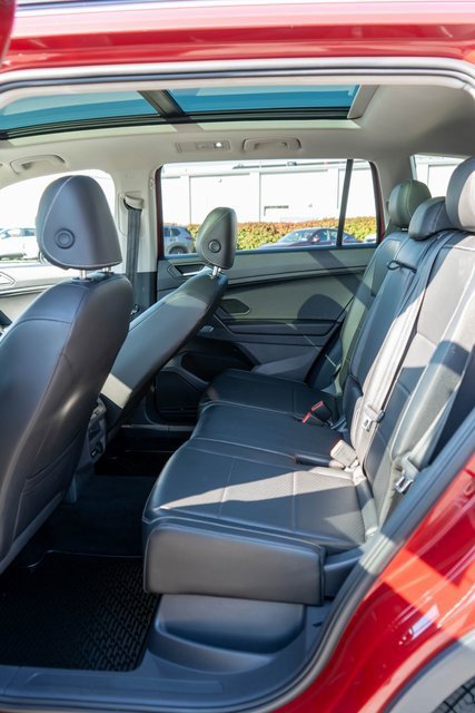 Used 2021 Volkswagen Tiguan SE image 13