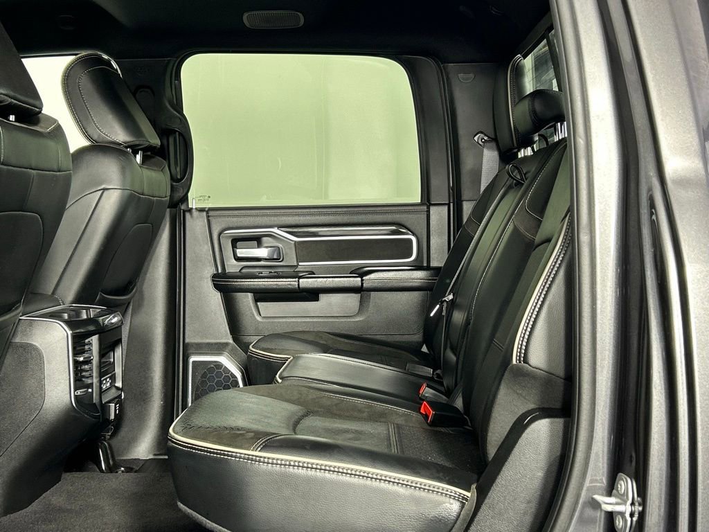 Used 2022 RAM 2500 Laramie w/ Night Edition image 17