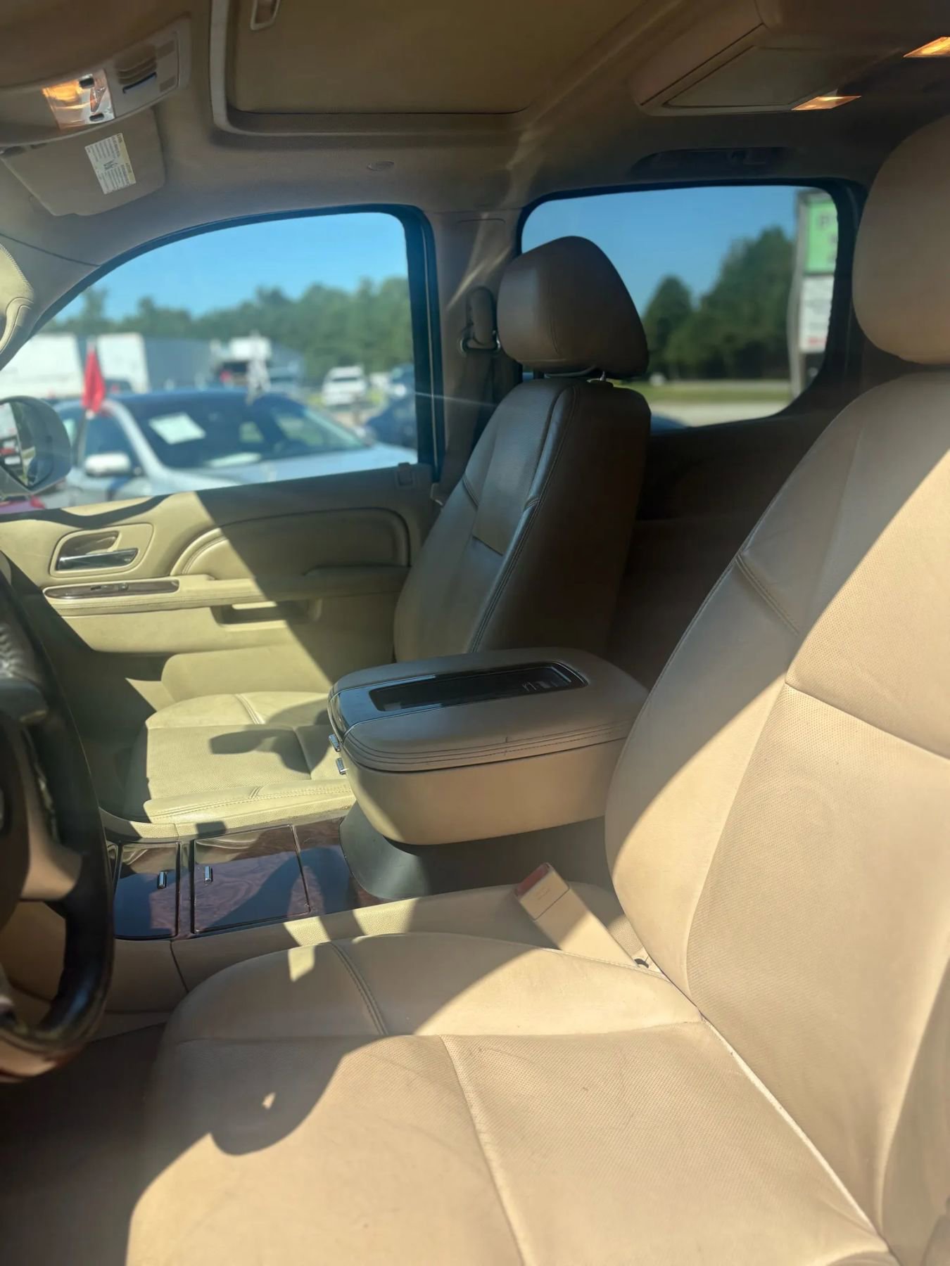 Used 2013 Cadillac Escalade ESV Premium image 7