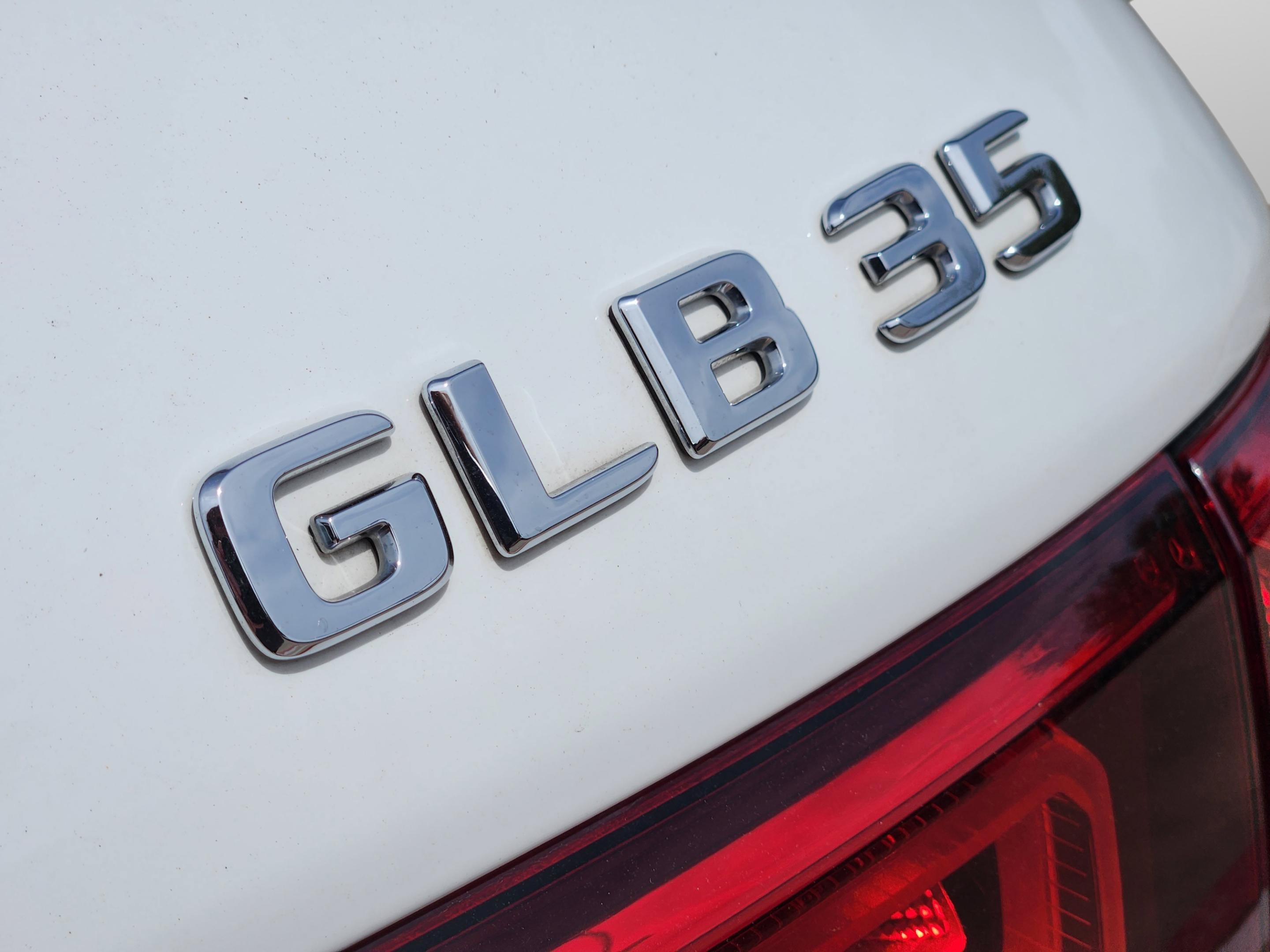 Used 2023 Mercedes-Benz GLB 35 AMG 4MATIC image 30