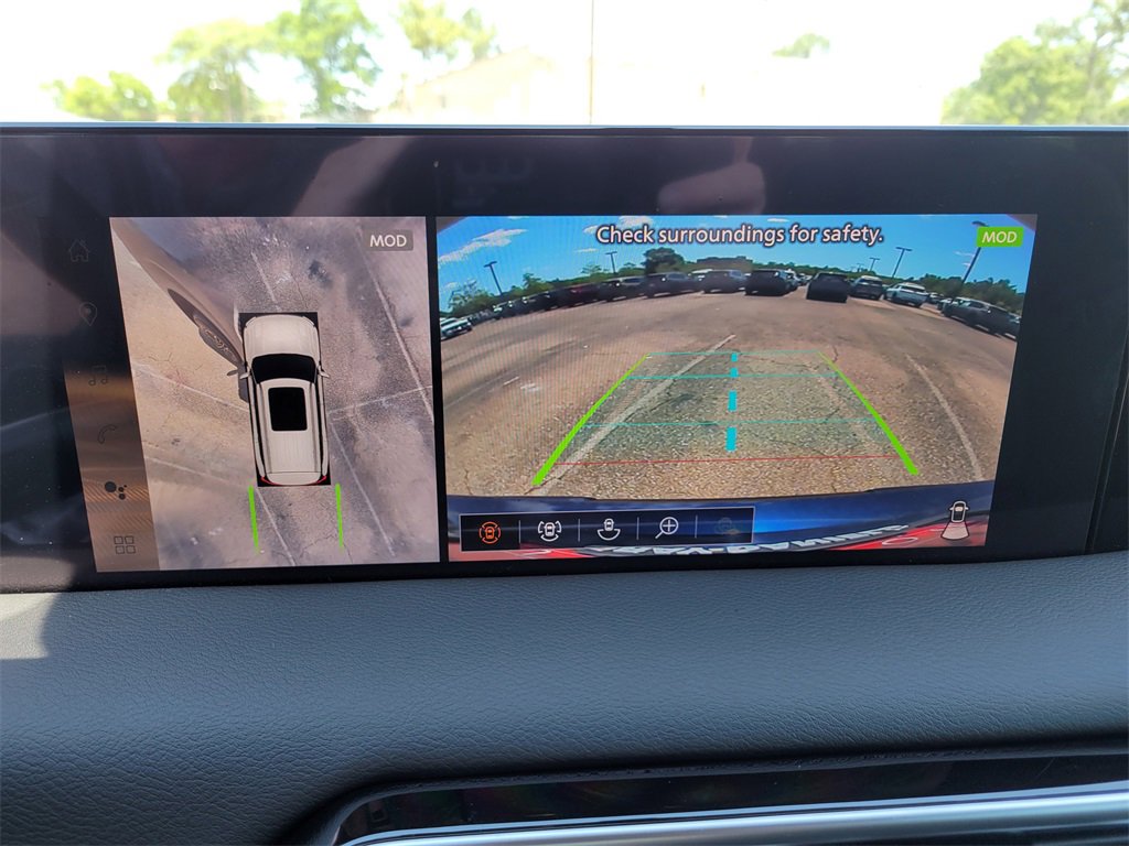 New 2025 Nissan Armada SL w/ Captain's Chari Seat Package image 4