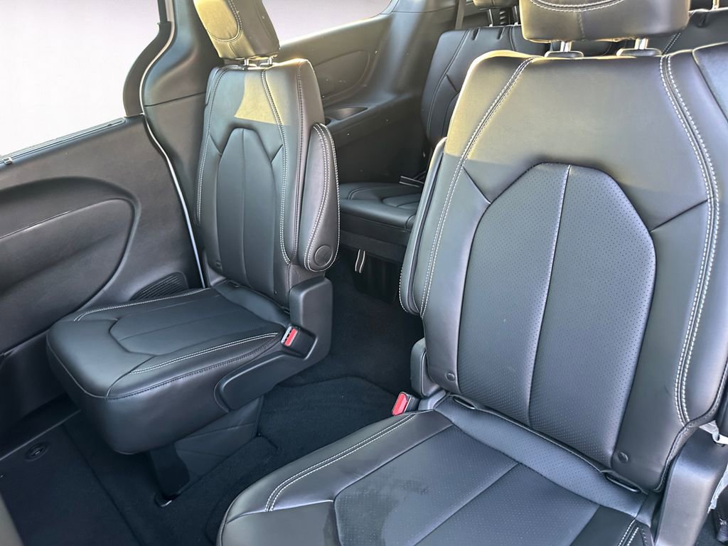 New 2026 Chrysler Voyager LX image 13