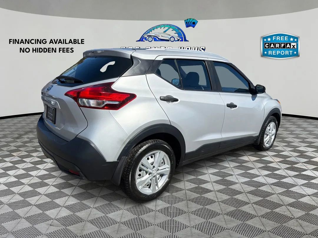 Used 2018 Nissan Kicks S image 7