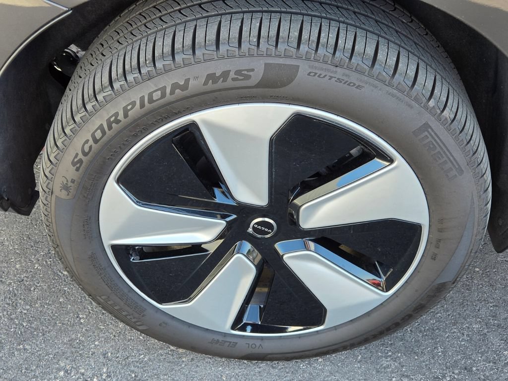 New 2025 Volvo EX90 Plus AWD/4WD image 10