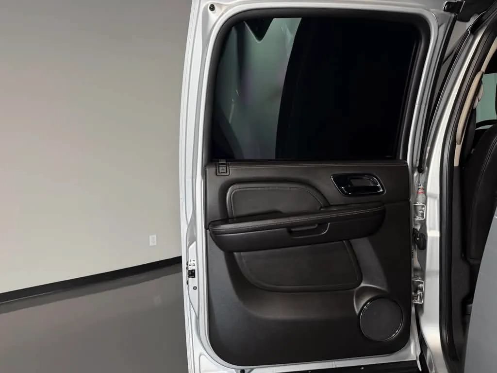 Used 2013 Cadillac Escalade ESV Platinum AWD/4WD image 20