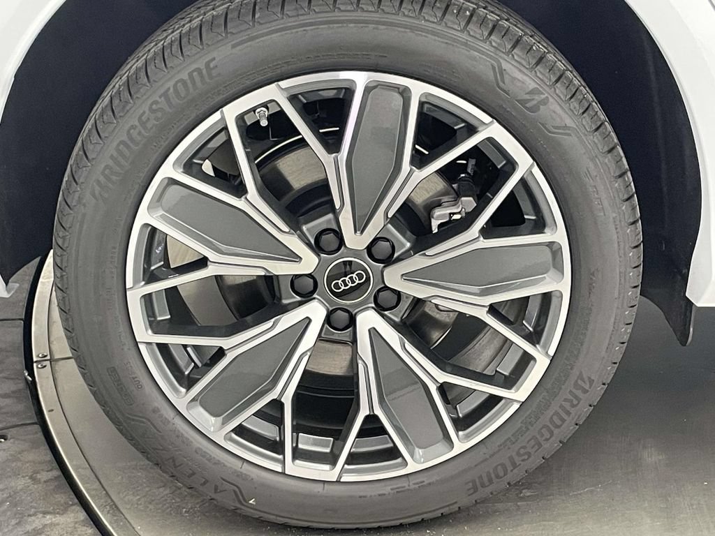 New 2026 Audi Q5 Premium Plus AWD/4WD image 13