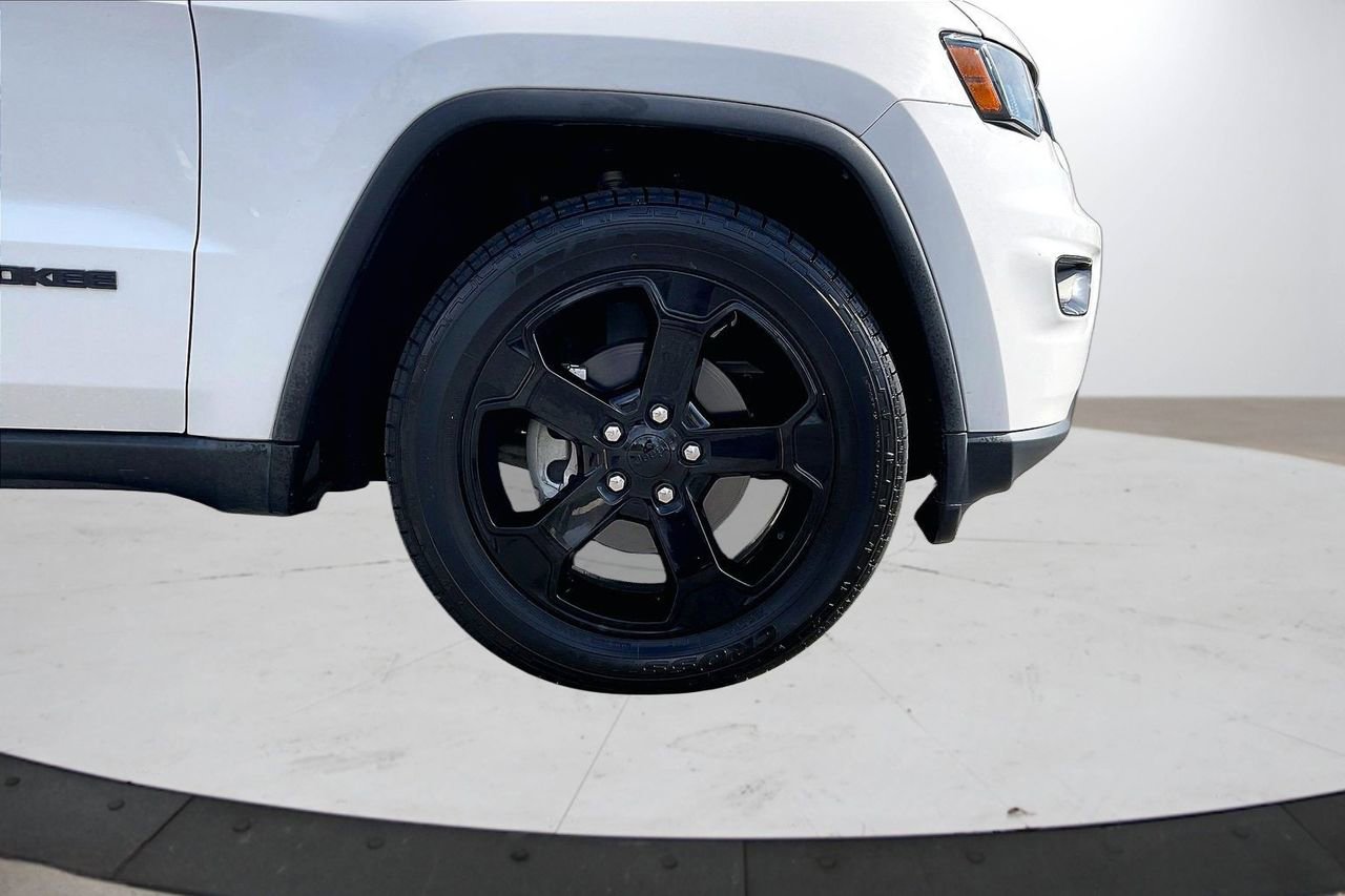 Used 2019 Jeep Grand Cherokee Laredo image 35