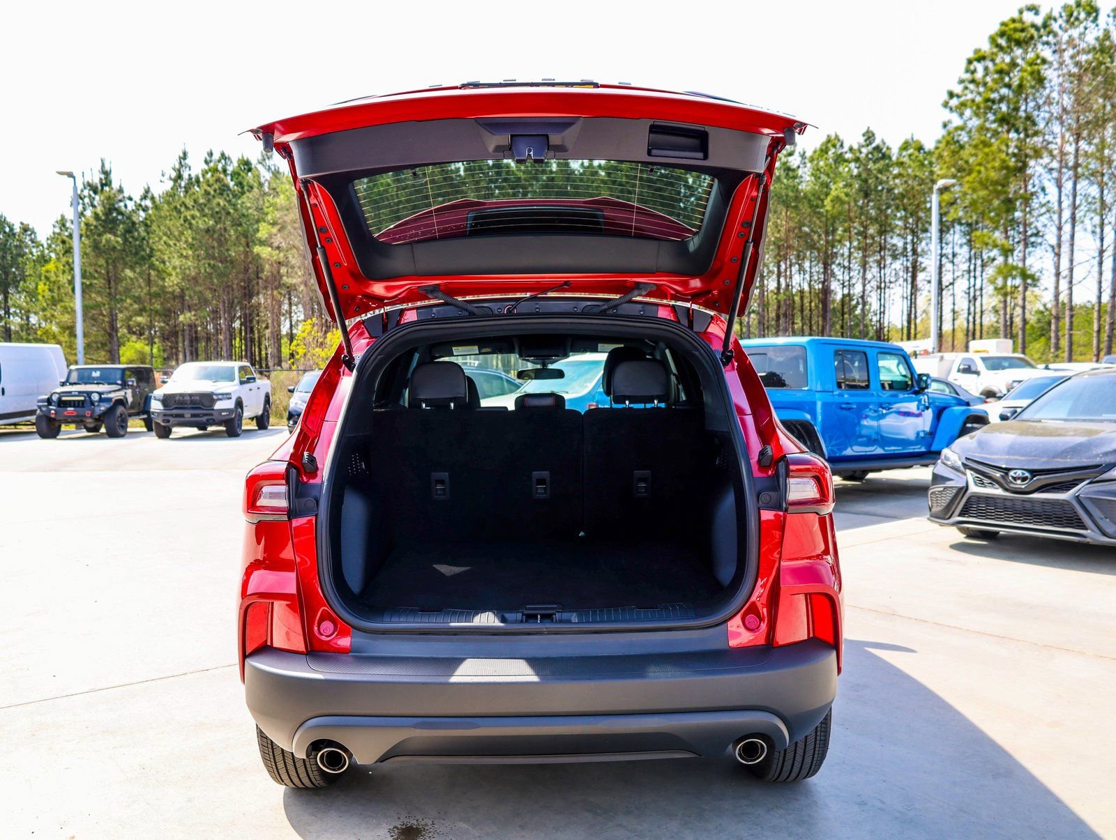 Used 2025 Ford Escape ST-Line image 8