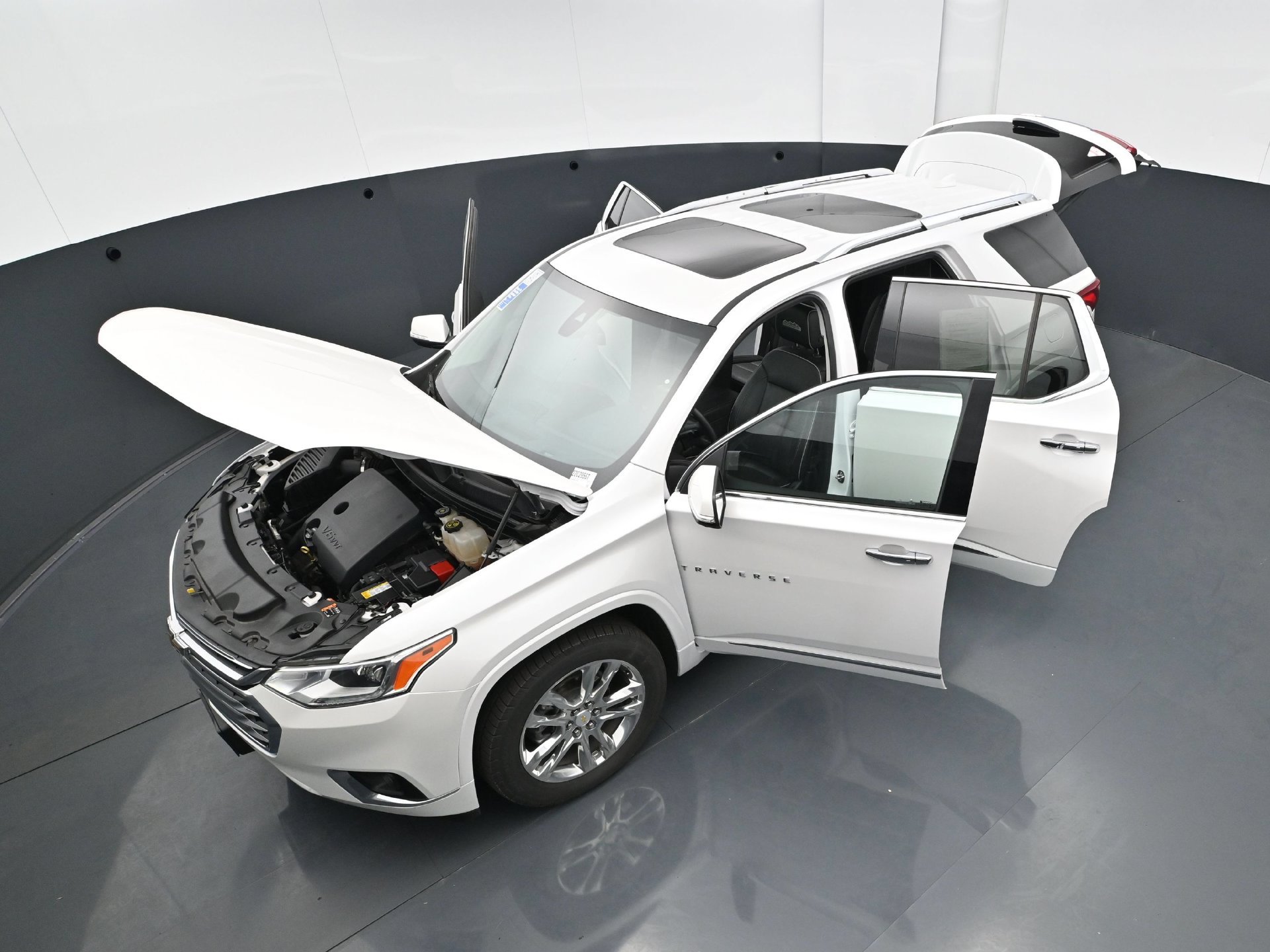 Used 2021 Chevrolet Traverse High Country AWD/4WD image 44