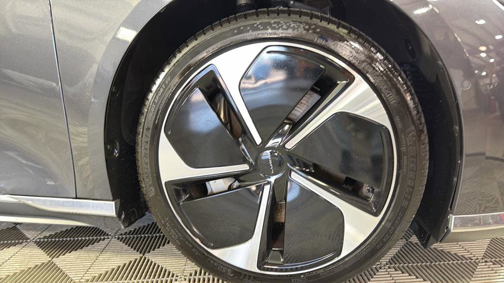 Used 2024 Lucid Air Touring image 42