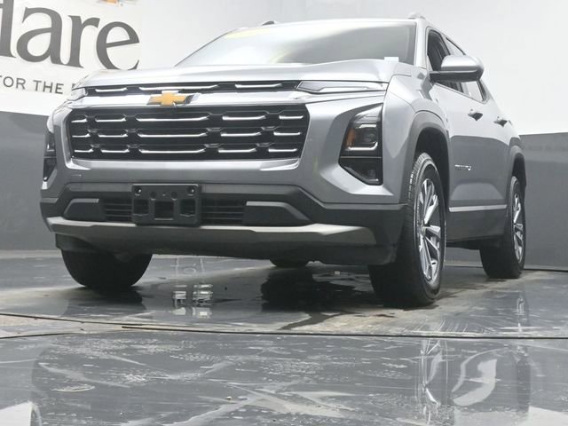 Used 2025 Chevrolet Equinox LT w/ Convenience Package II image 4