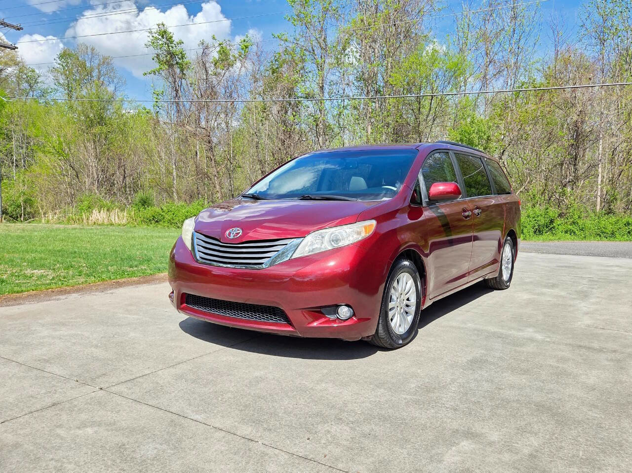 Used 2013 Toyota Sienna XLE