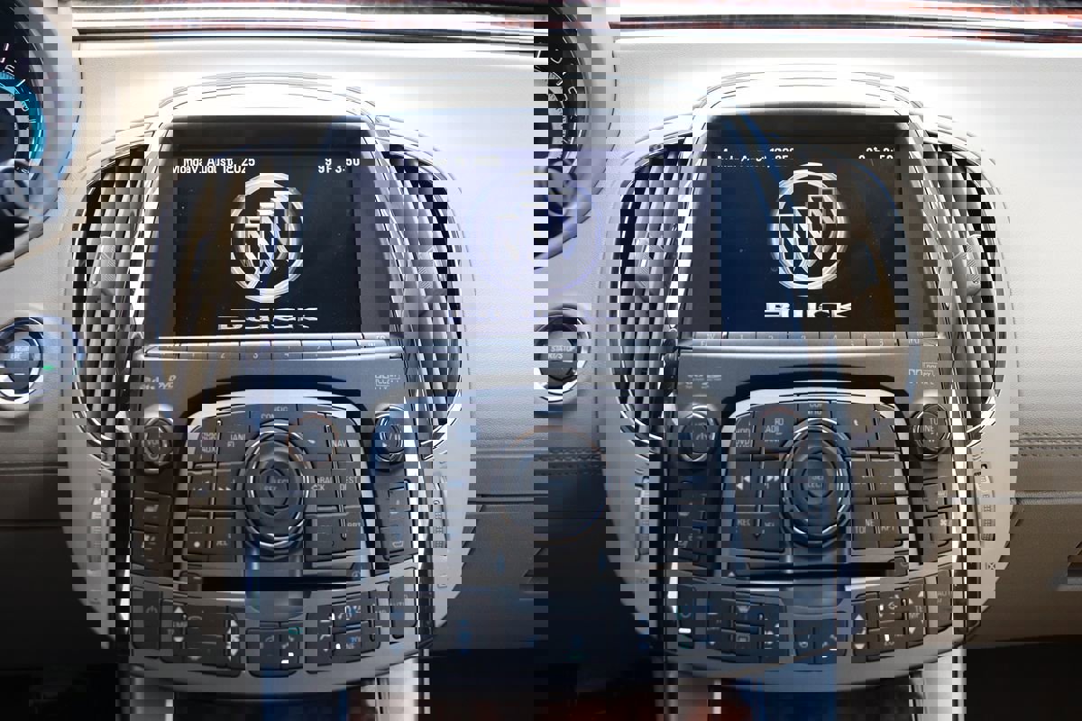 Used 2012 Buick LaCrosse Touring image 21